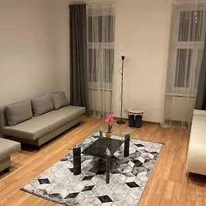 https://apt-palace-1100.vienna-besthotels.com